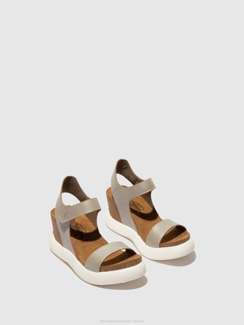 kardborresandaler gogo967 kvinnor Fly London 2T02400 silver