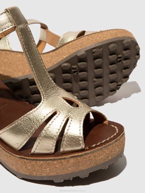 sandaler med t-band kvinnor Fly London 2T02524 guld