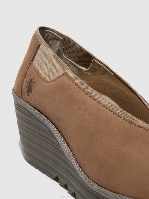 slip-on skor yoza438 kvinnor Fly London 2T02627 sand