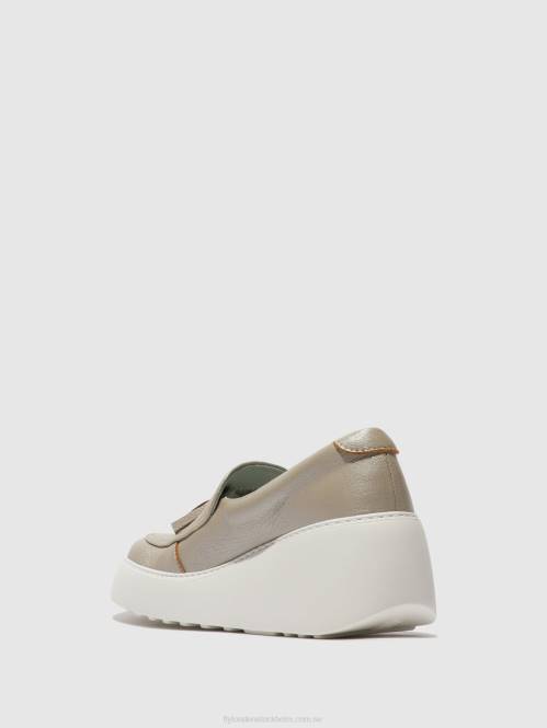 slip-on sneakers dala579 kvinnor Fly London 2T02705 silver